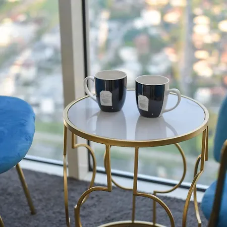 Sky Deluxe Fitness & *