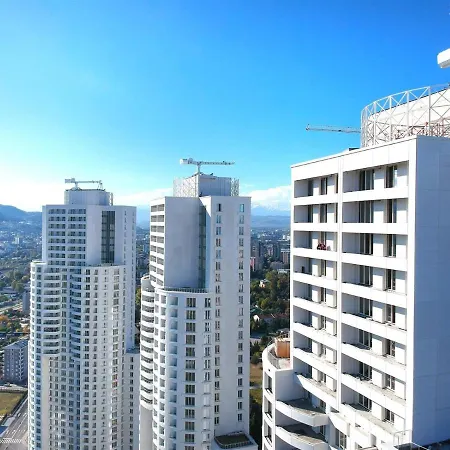 Sky Deluxe Fitness & Apartment