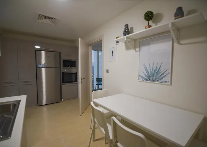 Sky Deluxe Fitness & * Skopje