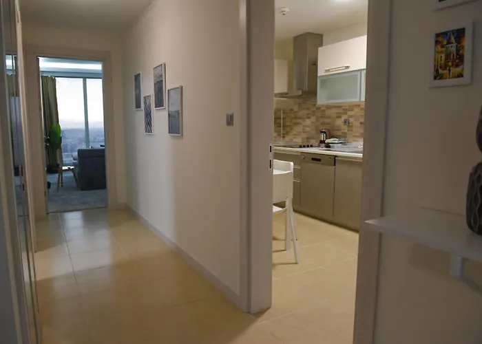 Sky Deluxe Fitness & Apartment *