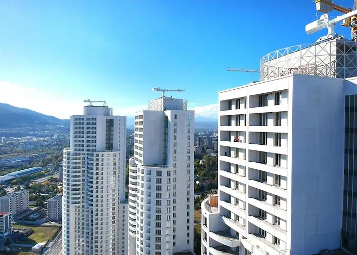 Sky Deluxe Fitness & Apartment